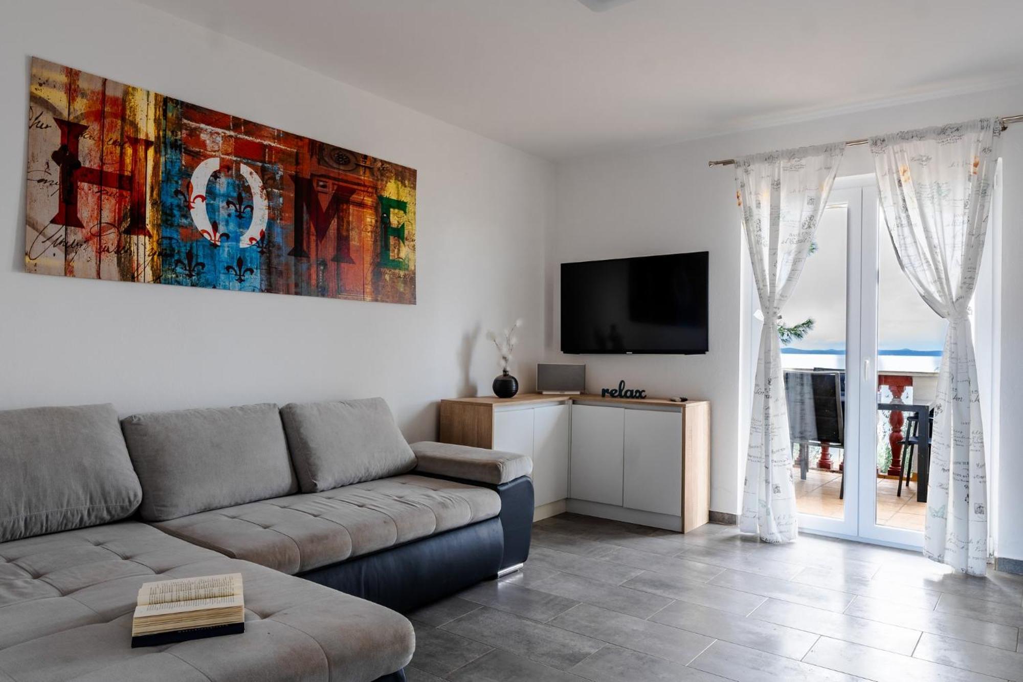 Apartments Strand Vir Exterior photo